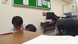 He puts her to sleep and touches her body one after another, thrusting into her and cumming inside her.