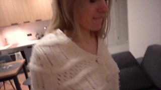 Blondie Teenage Attempts Buttfuck For The First-ever Time