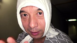 Wife Crempie Using Sex Machine