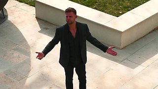 Alrox gives it a layer! - Jacquie et Michel TV